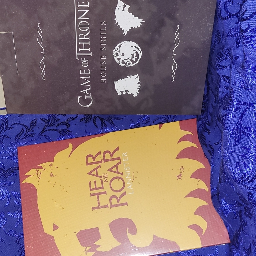 🍂Loot Crate Game of Thrones House Sigil: Lannister canvas wall print